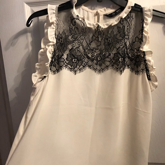 Beautiful blouse - Picture 3 of 3